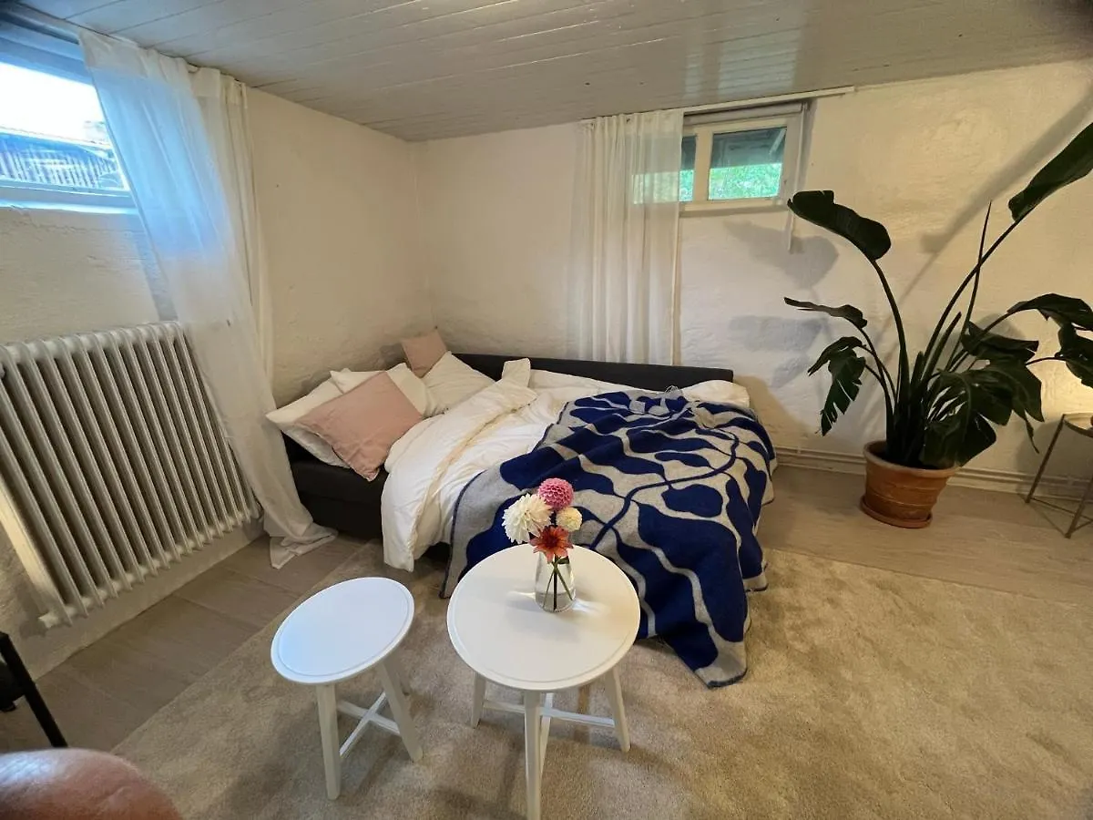 Central Living With Many Beds And Private Garden! Gothenburg Apartment