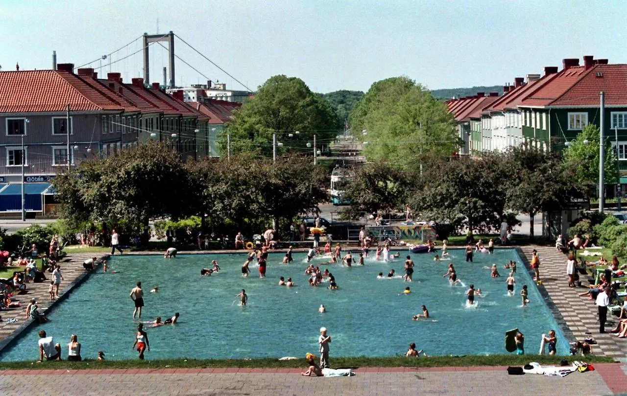 Apartment Central Living With Many Beds And Private Garden! Gothenburg Sweden